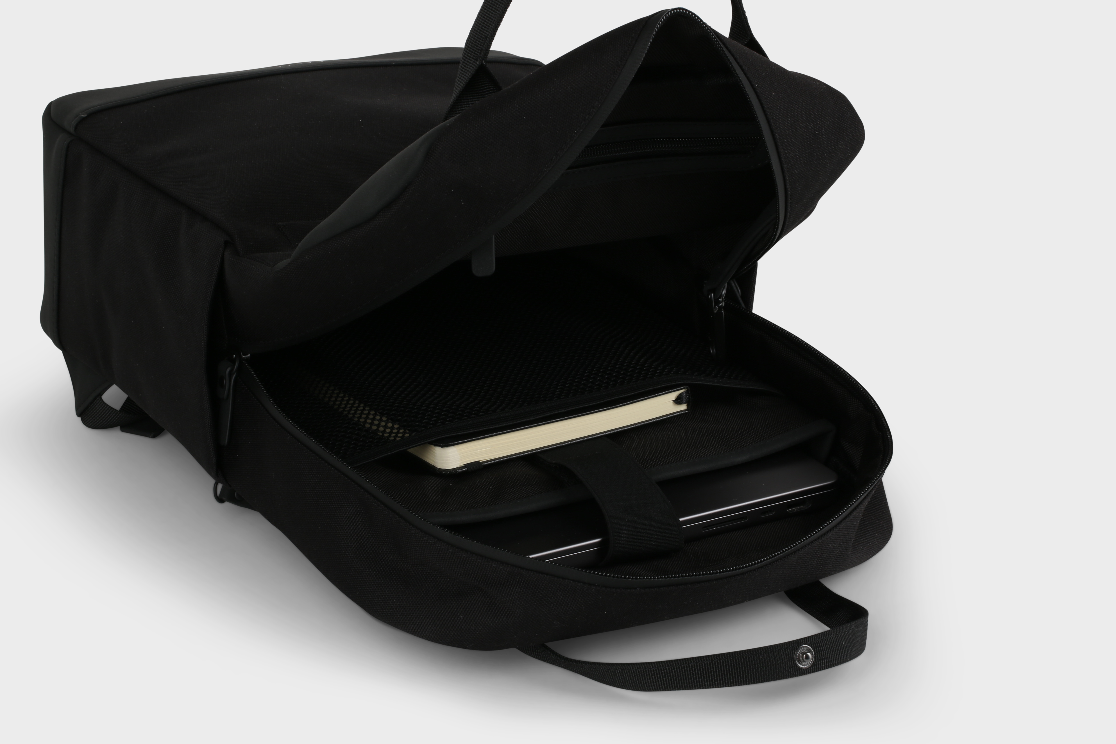 TUNDRA Backpack, Shadow Black