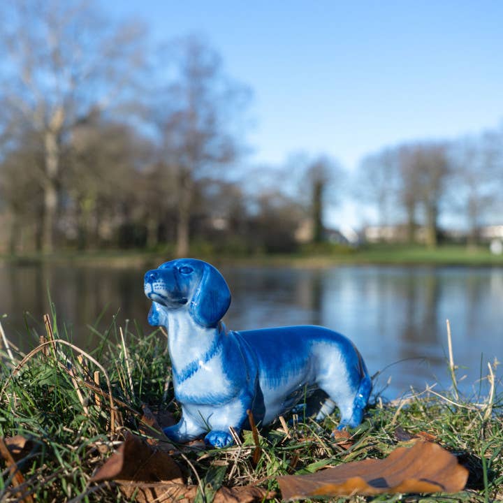 Delft Blue Dachshund