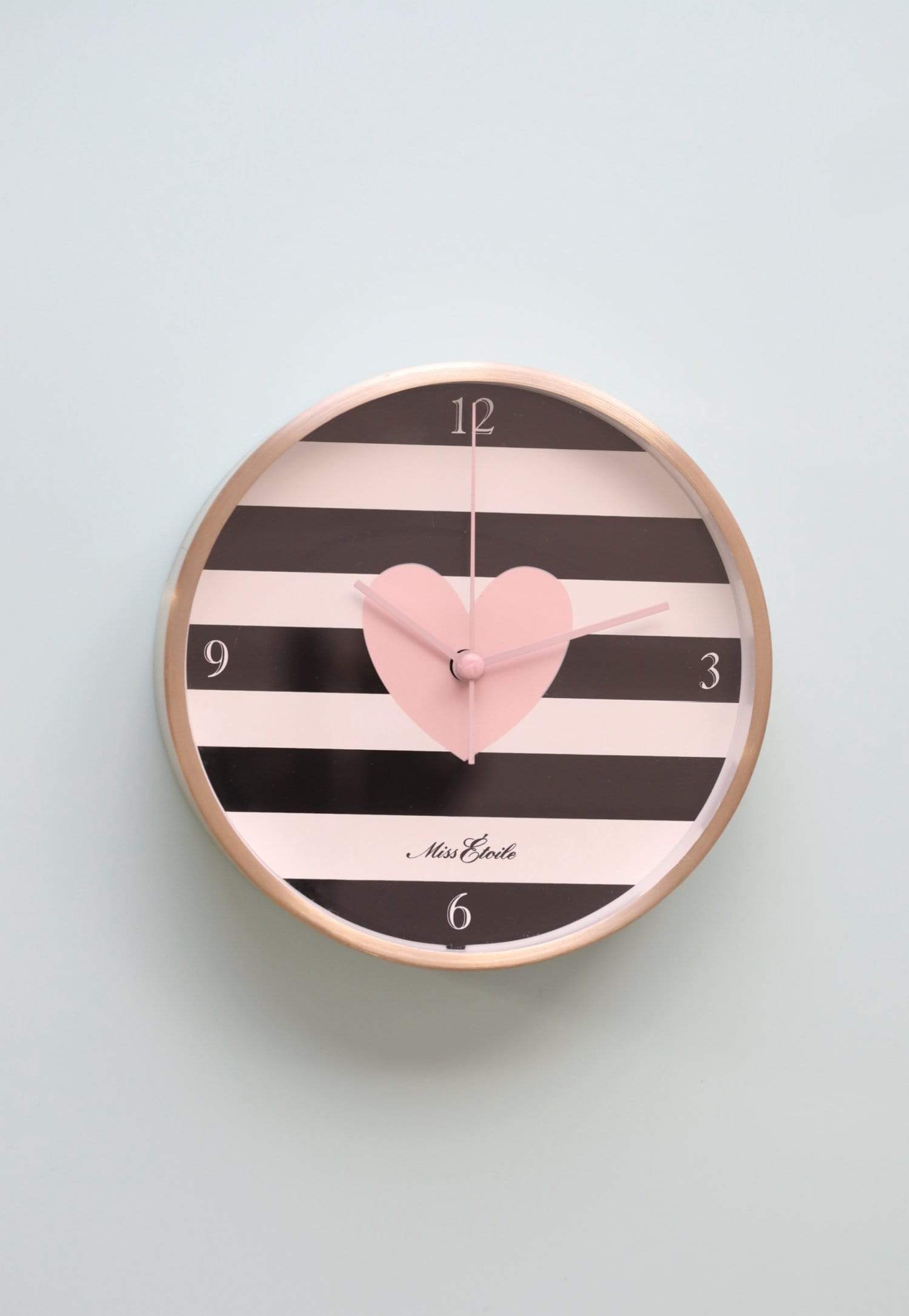 Miss Étoile Table / Wall clock stripe and heart