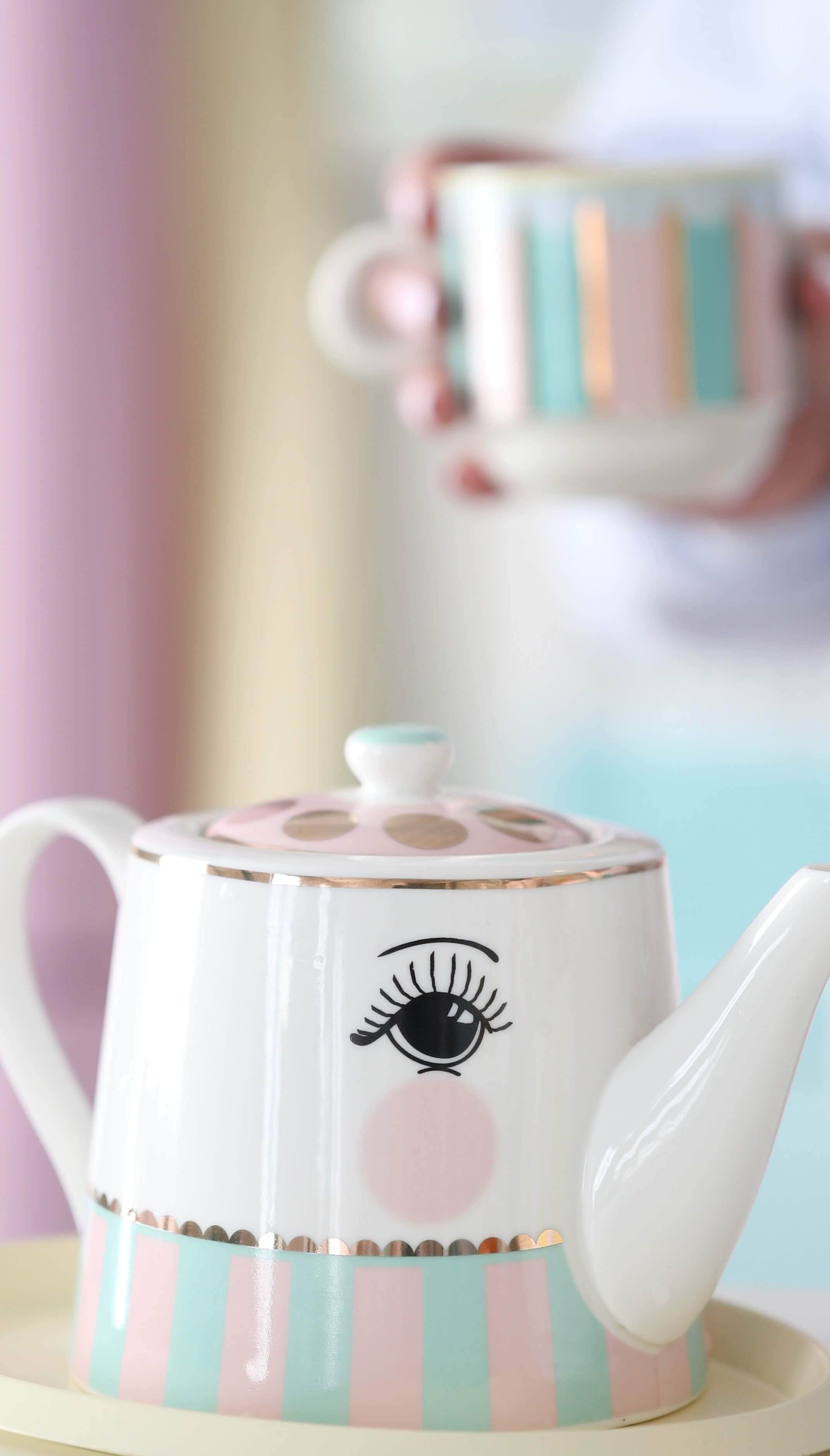 Miss Étoile Candy Eyes Teapot